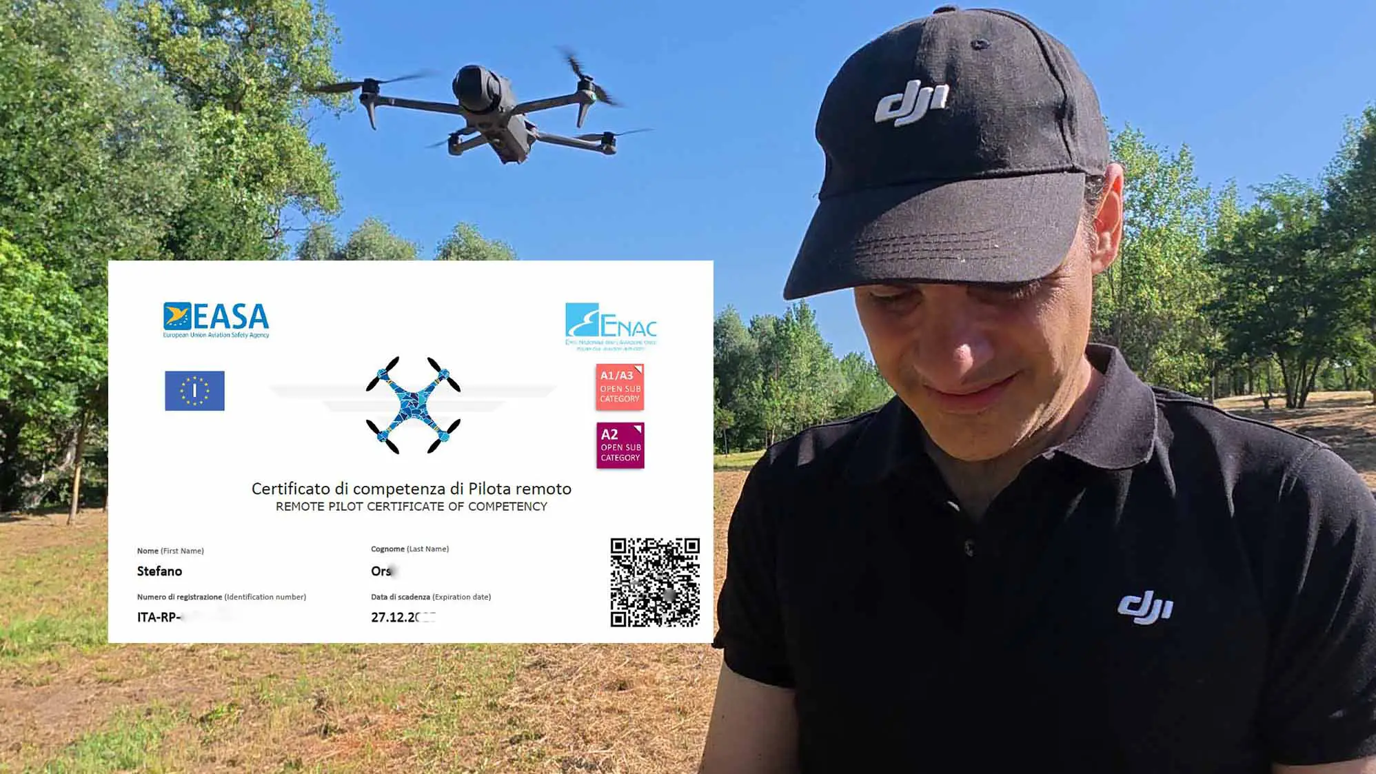Immagini in sovraimpressione: Massimiliano Zeuli, in divisa DJI, sta pilotando un drone. In primo piano, il facsimile del certificato di competenza UAS Open A2.